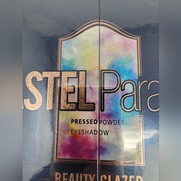 New Makeup Palette 82 Shades Matte Shimmers Blush Highlighter Contour Kit - Picture 2 of 5